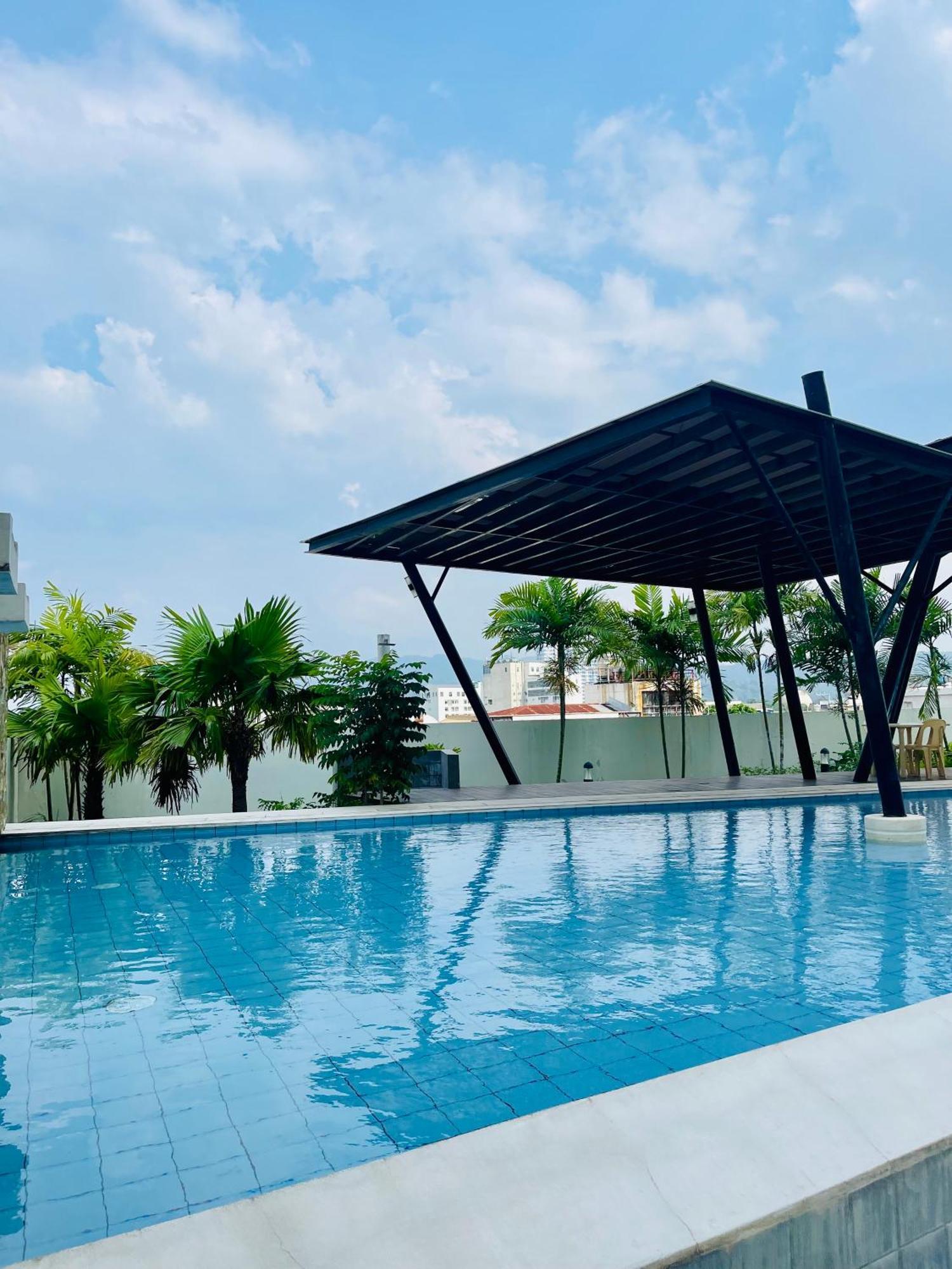 2-Bedroom Condo Unit With Balcony At Centrio Tower Beside Ayala Centrio Mall Downtown Cdo คากายันเดโอโร ภายนอก รูปภาพ