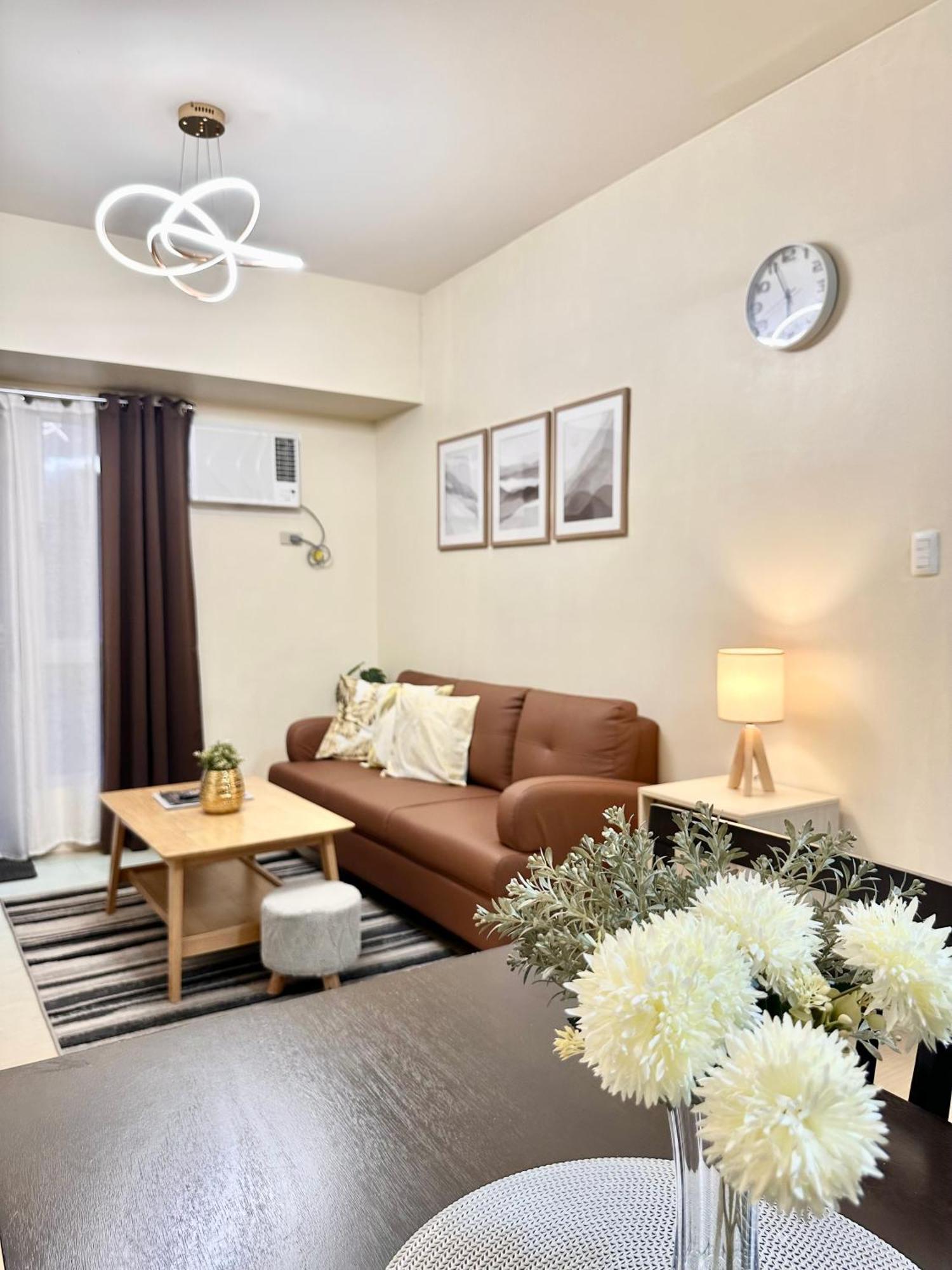 2-Bedroom Condo Unit With Balcony At Centrio Tower Beside Ayala Centrio Mall Downtown Cdo คากายันเดโอโร ภายนอก รูปภาพ