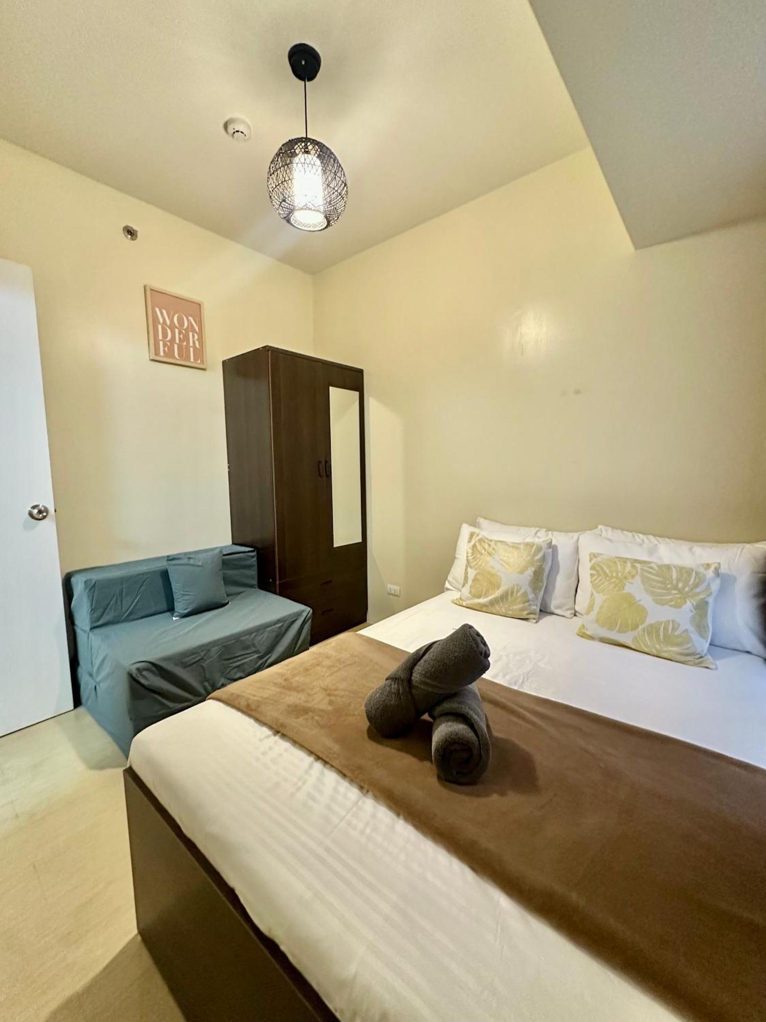 2-Bedroom Condo Unit With Balcony At Centrio Tower Beside Ayala Centrio Mall Downtown Cdo คากายันเดโอโร ภายนอก รูปภาพ