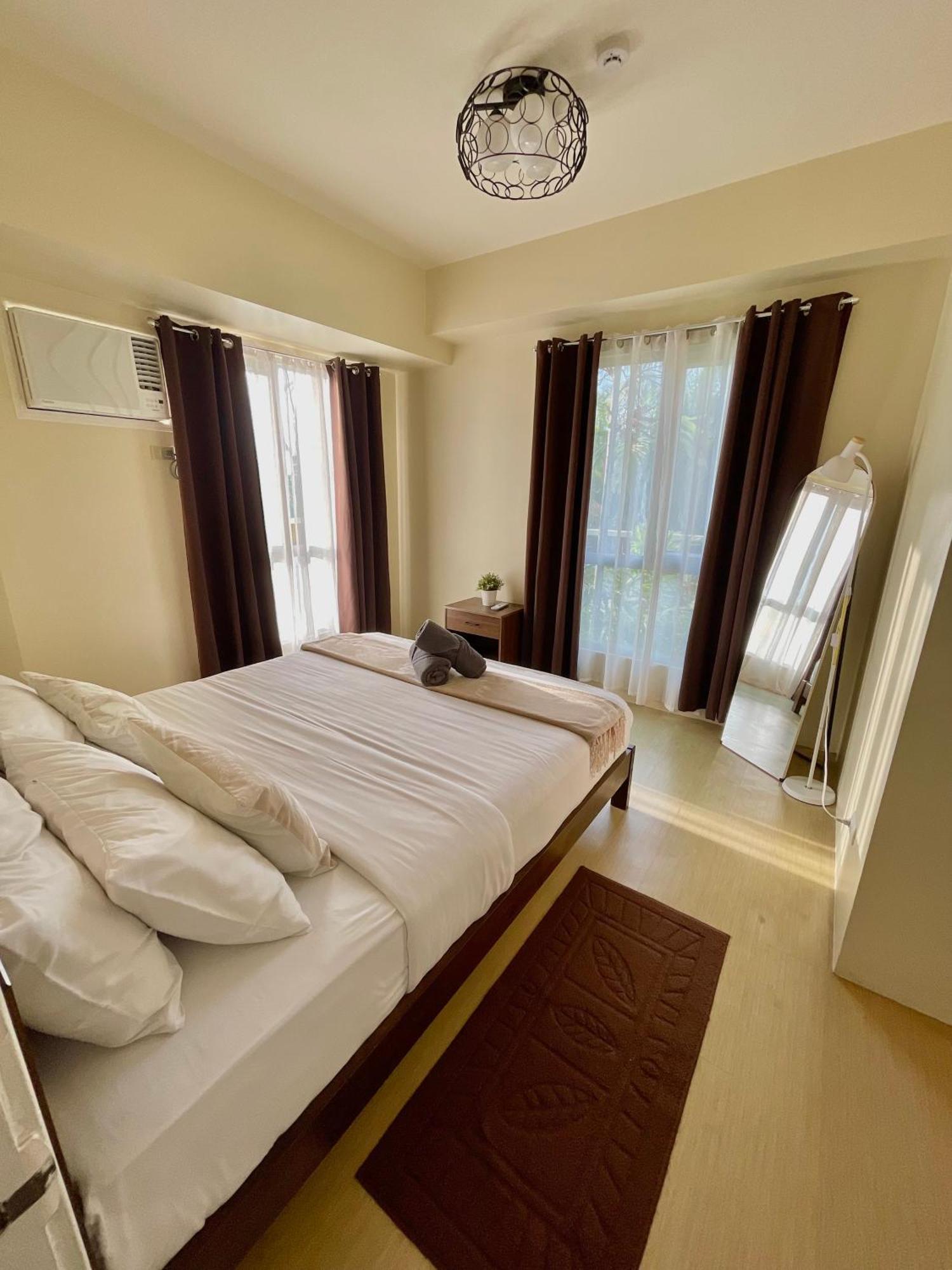 2-Bedroom Condo Unit With Balcony At Centrio Tower Beside Ayala Centrio Mall Downtown Cdo คากายันเดโอโร ภายนอก รูปภาพ