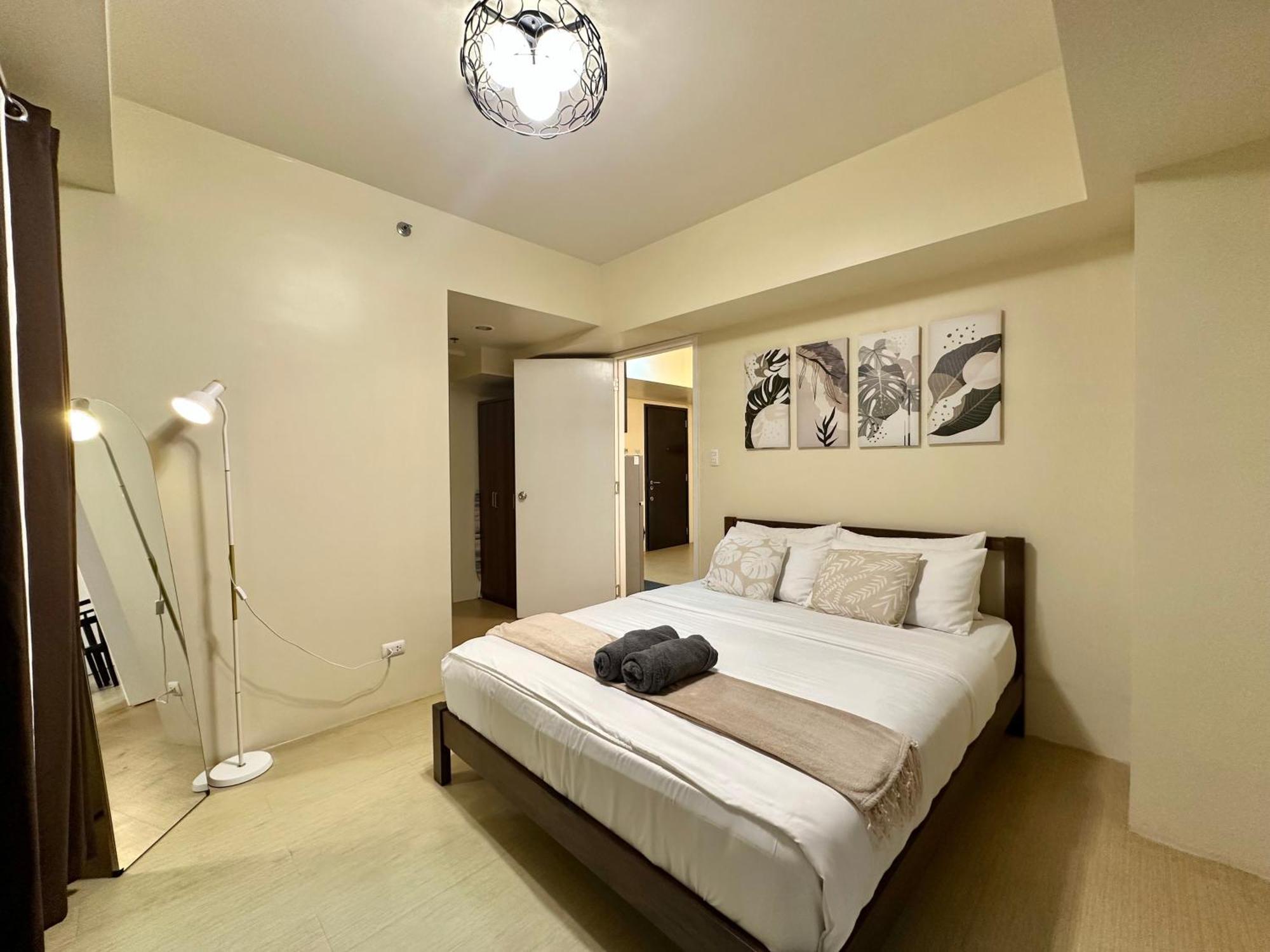2-Bedroom Condo Unit With Balcony At Centrio Tower Beside Ayala Centrio Mall Downtown Cdo คากายันเดโอโร ภายนอก รูปภาพ