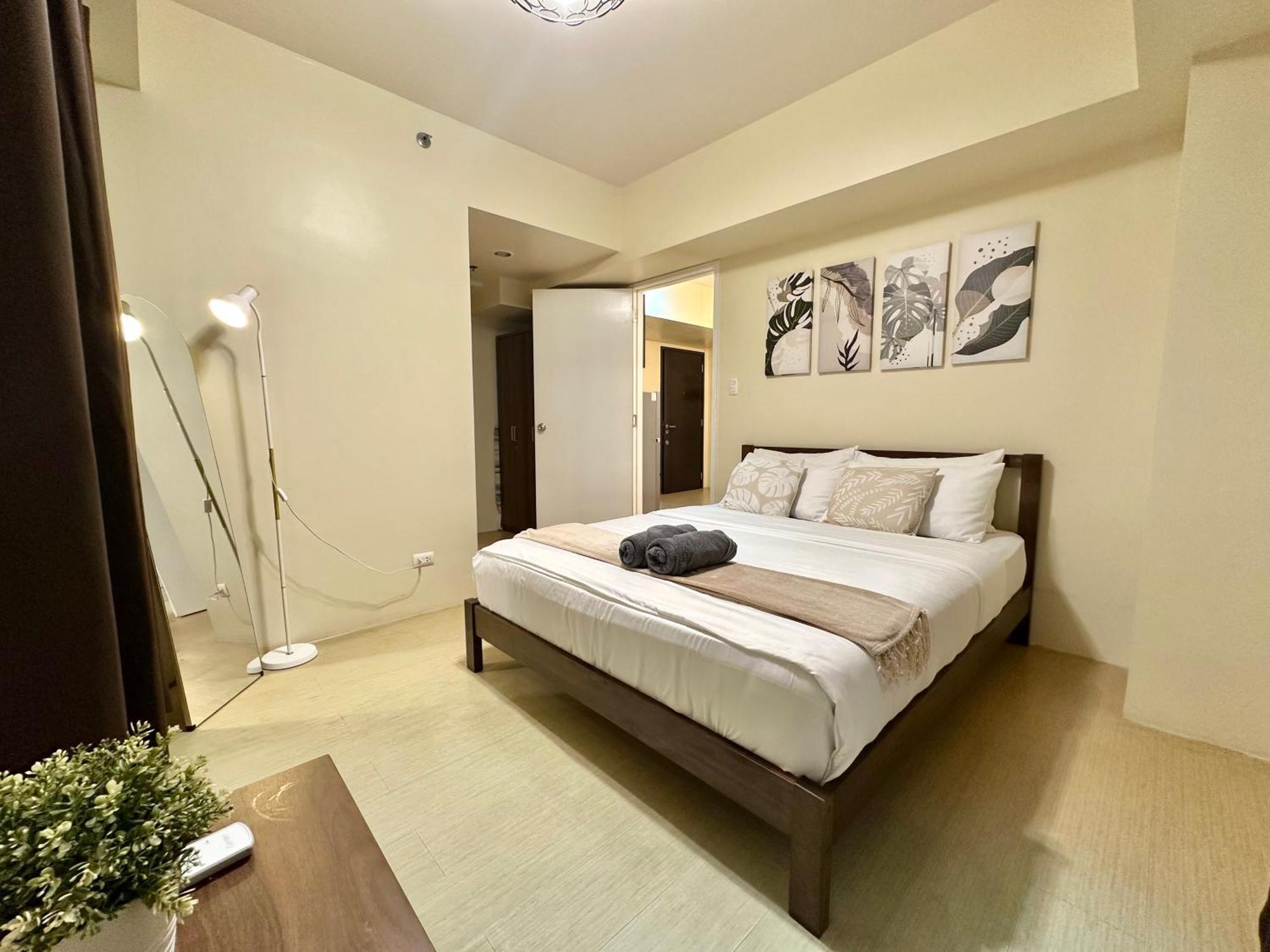 2-Bedroom Condo Unit With Balcony At Centrio Tower Beside Ayala Centrio Mall Downtown Cdo คากายันเดโอโร ภายนอก รูปภาพ