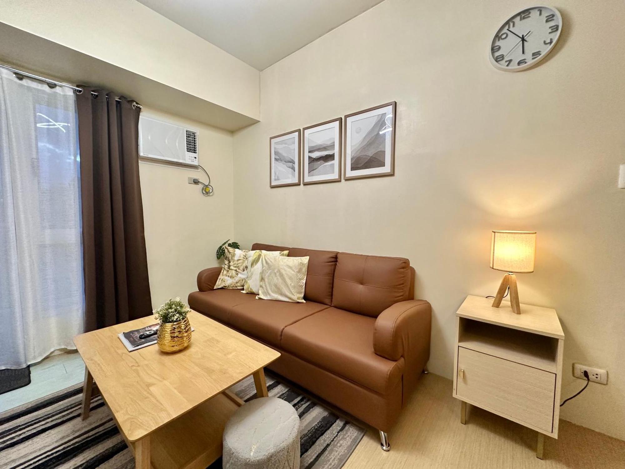 2-Bedroom Condo Unit With Balcony At Centrio Tower Beside Ayala Centrio Mall Downtown Cdo คากายันเดโอโร ภายนอก รูปภาพ